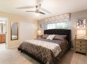 4859 - AMAZING 4 BED HOUSE 10 minutes to DISNEY, Kissimmee, US