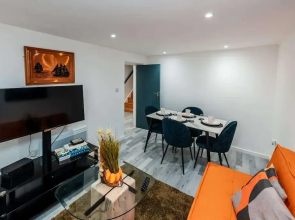 Sale 2-bedroom Apt - Sleeps 5 - Free Parking