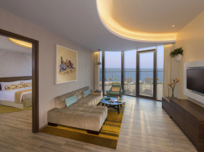 The Retreat Palm Dubai MGallery by Sofitel