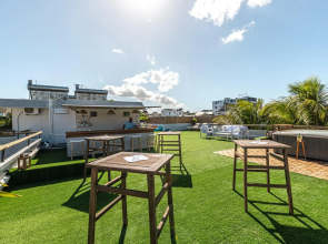 Seastar Hotel