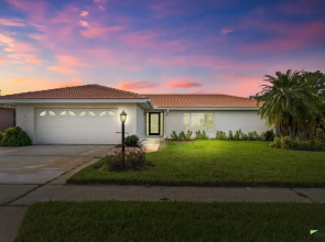 Modern 3br Pool Game Room 3 Bedroom Home by RedAwning