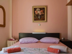 Serenity villa-2nd floor-Sea view-sandy beach 250m away.