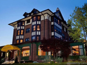 Wayne Hotel