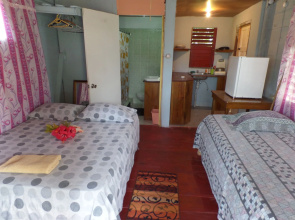 Beach Road Cottages at Jah Bs