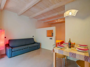 Orange Apartment Desenzano With Wi-fi