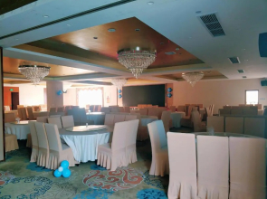 Lavande Hotel (JiangWang RT Mart store, Yangzhou railway station)