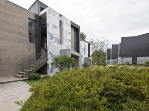 Luston Villa & Hotel