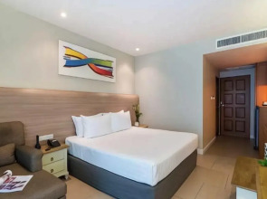 Sea Me Spring Too Hotel