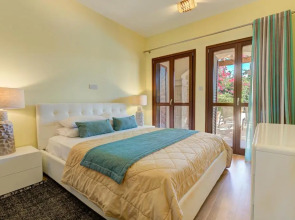 2 bedroom Apartment Eros with private pool and garden, Aphrodite Hills Resort