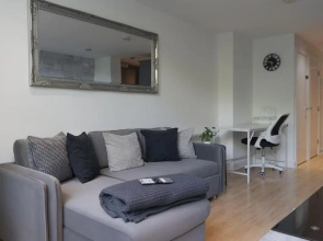 Award Winning Beautiful Quayside Kenilworth House