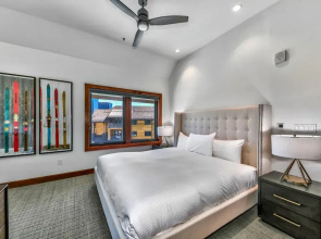 Luxury 2Br Residence steps from Heavenly Village & Gondola by RedAwning