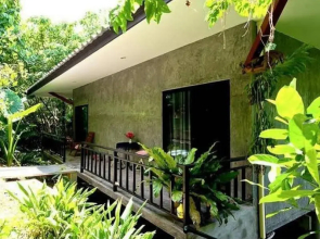 Phuket Point Bungalow(ภูเก็ต พอยต์ บังกะโล)