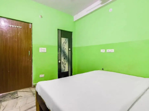 Dev Guest House by OYO Rooms