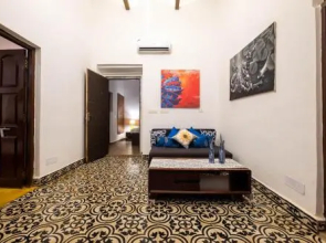 Private pool villa close to beach