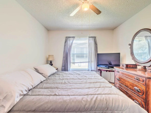 Sunny Home in The Villages w/ Lanai & Pool Access!