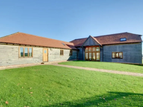 Holiday Home Oxney Barn