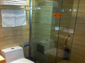 Yijing Holiday Hotel
