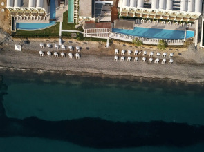 Giannoulis – Grand Bay Beach Resort - Adults Only