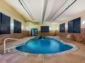 La Quinta Inn by Wyndham West Long Branch/NJ Shore Area