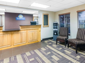 Days Inn by Wyndham Bismarck