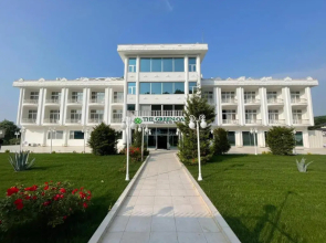 Mourouj Gloria White Palace Hotel & SPA