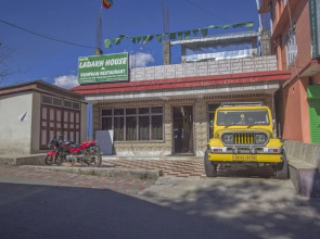 OYO 25028 Ladakh Guest House