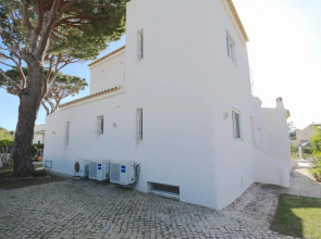 Villa Pinhal CleverDetails213 Sleeps 8, Quiet area, walking distance - Clever Details