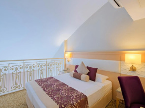 Villa Side Residence