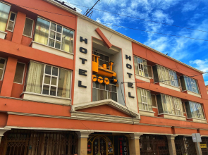 Hotel Tren Dorado