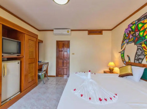 Panda Hotel（Patong Beach）