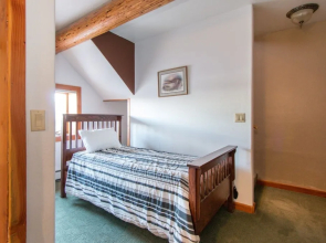 South Peak Lodge