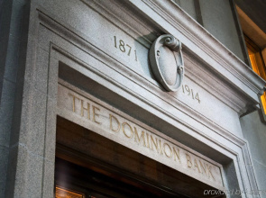 One King West Hotel & Residence