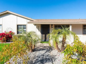 Phoenix 4 BDR Home With Outdoor Entertainment