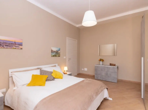 Cialdini Apartment near City Center