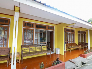 NIDA Rooms Giri Kondang 11