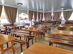 Отель на море Парус