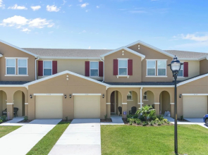 Wonderful 4 Bed Close to Disney w Gameroom 5150