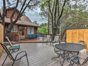 Rustic Ruidoso Cabin w/ Large Deck & Grill!