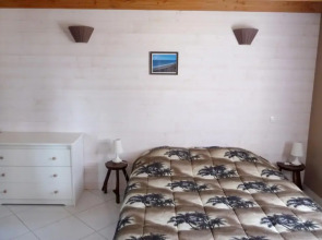 House With 3 Bedrooms in Sauzon, With Furnished Garden and Wifi - 2 km
