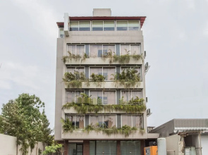 Capital O 15445 Hotel Sheekhar Inn