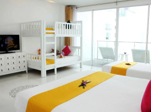 The Old Phuket - Karon Beach Resort