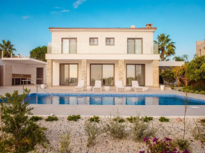 Villa 323 St Georges Complex