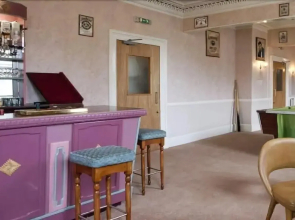 Waverley Hotel