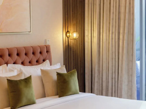 Durrani Homes - The Luxe Retreat 4BR Podium villa with private Jacuzzi and Burj Khalifa View
