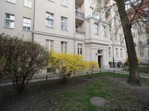 7 Continents Apartments