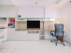 Spacious and Comfy Studio at Azalea Suites Cikarang Apartment