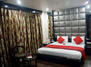 OYO 464 Hotel Lotus Palace