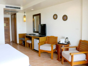 Sunshine Hotel And Residences