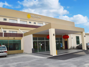 Angsoka Hotel