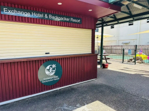 Mossman Exchange & Backpacker Resort
